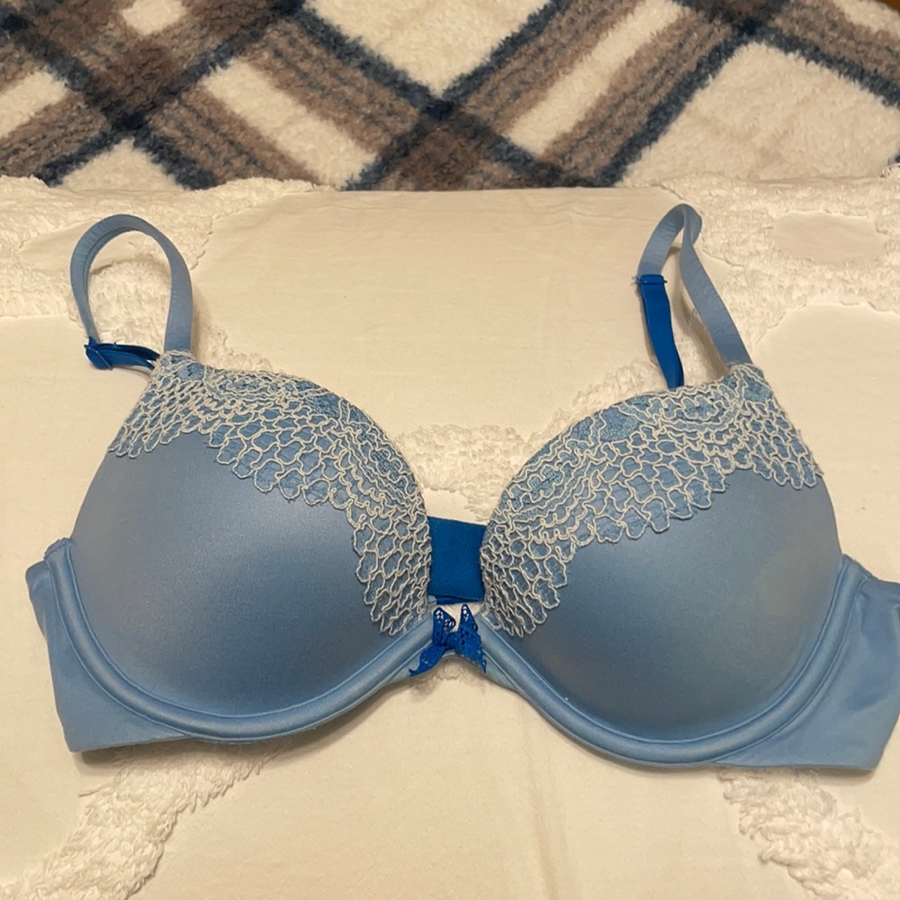 Victoria’s Secret “Body by Victoria” Push up Bra